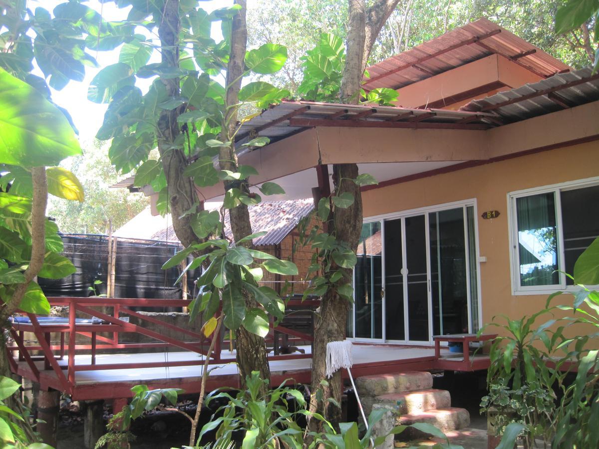 Jj Beach Resort & Jj Seafood Koh Phayam Esterno foto