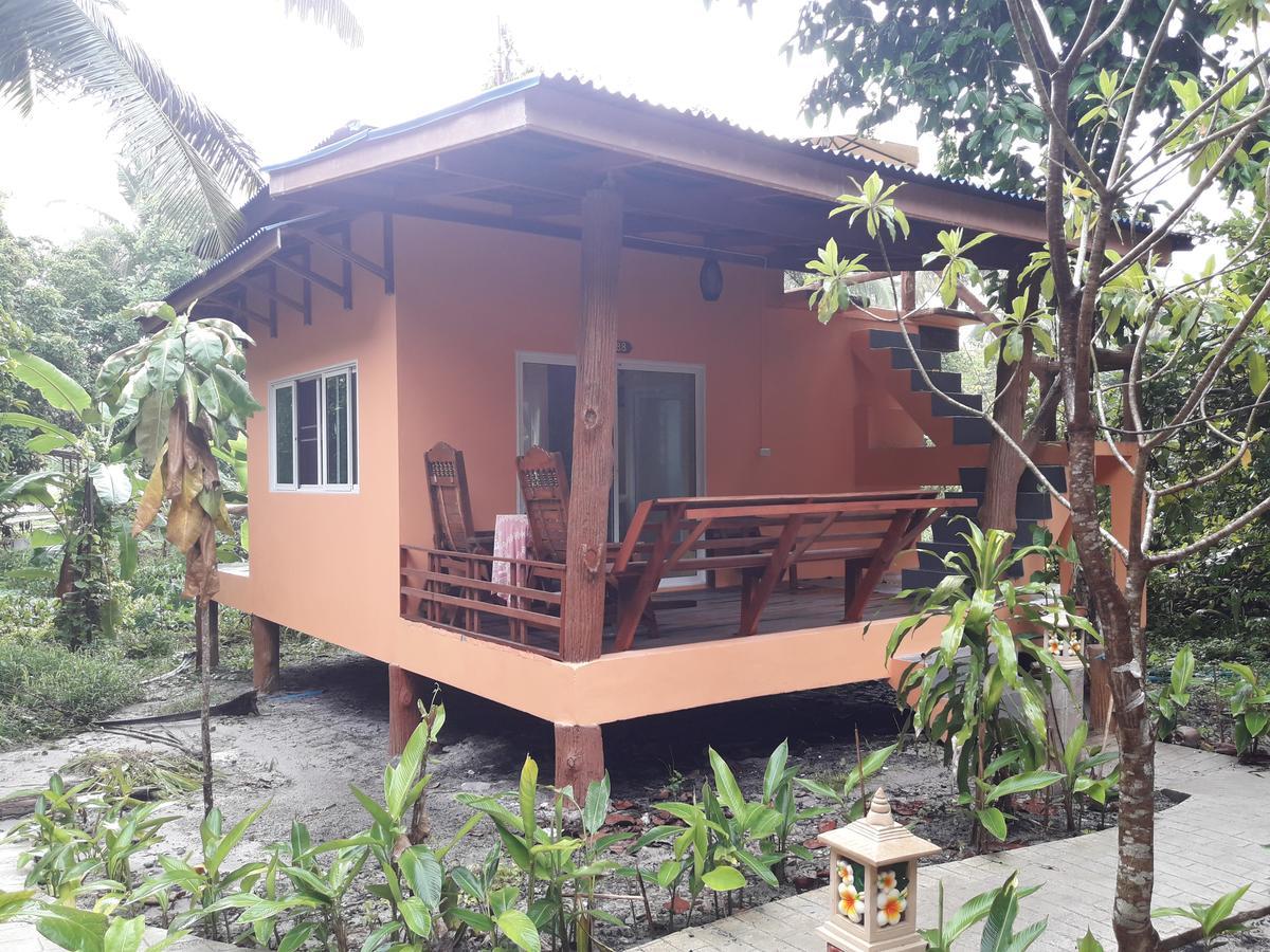 Jj Beach Resort & Jj Seafood Koh Phayam Esterno foto