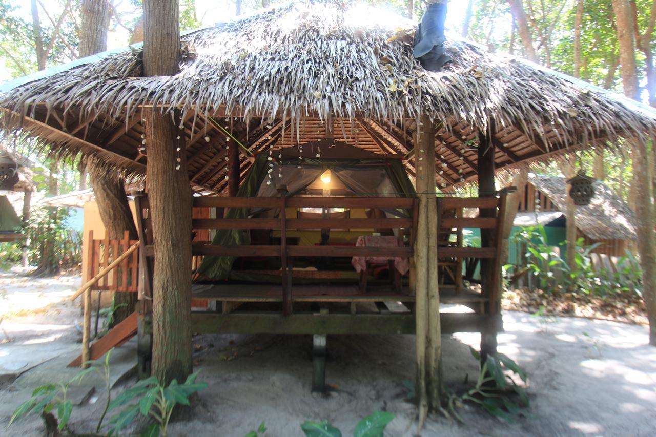 Jj Beach Resort & Jj Seafood Koh Phayam Esterno foto