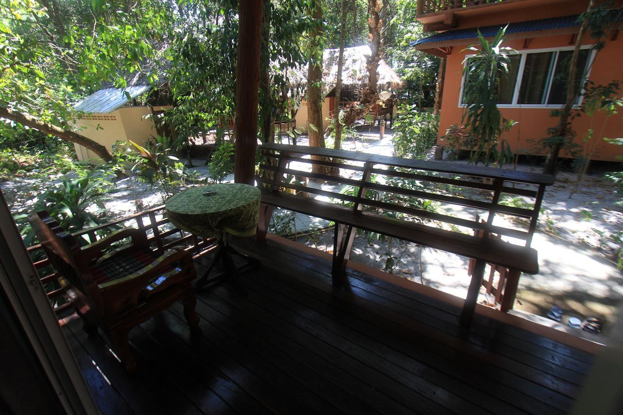 Jj Beach Resort & Jj Seafood Koh Phayam Esterno foto