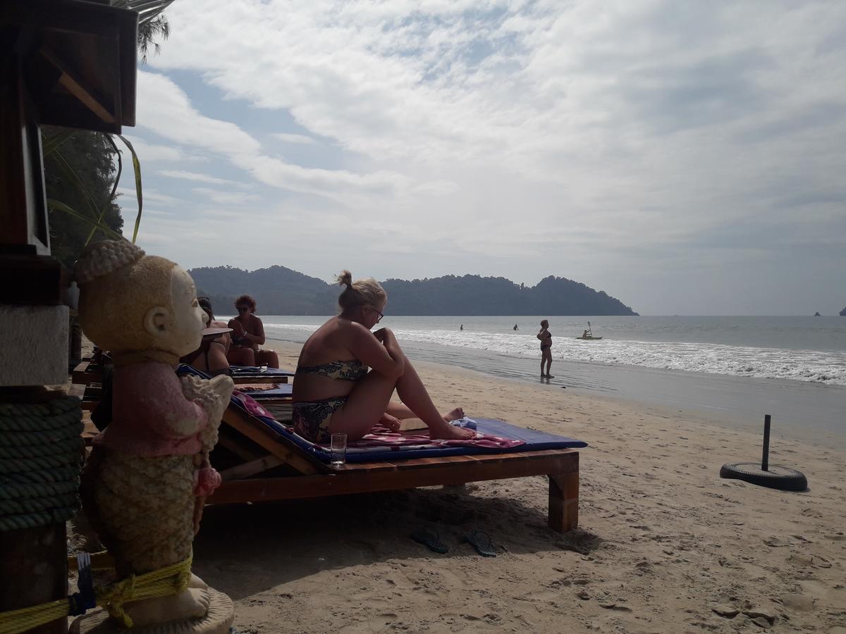 Jj Beach Resort & Jj Seafood Koh Phayam Esterno foto