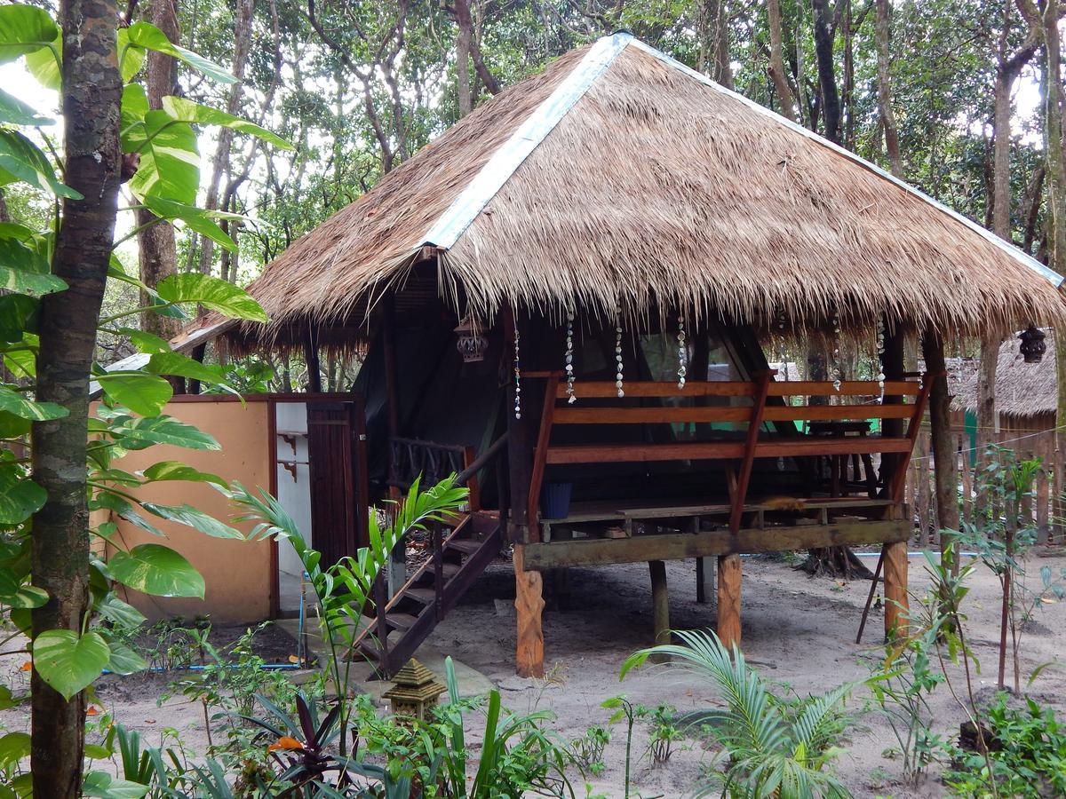 Jj Beach Resort & Jj Seafood Koh Phayam Esterno foto